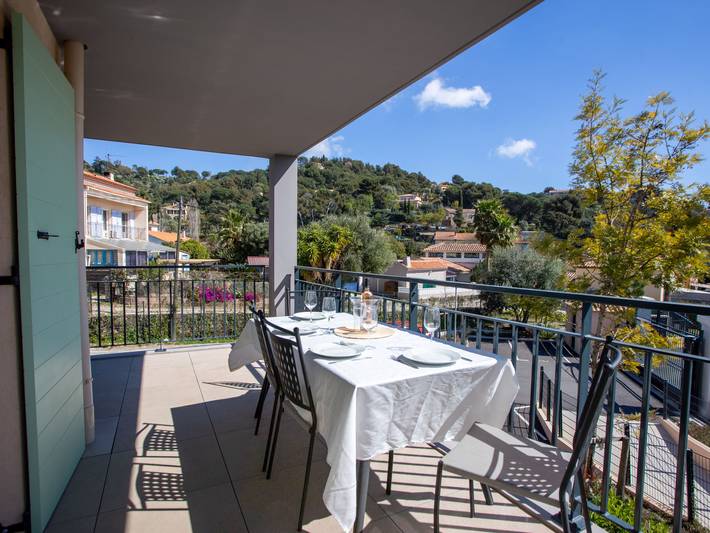 Ferienwohnung für 4 Personen, mit Terrasse und Garten sowie Ausblick