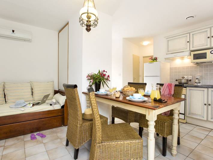Location de vacances pour 4 personnes, avec jardin et terrasse à Sari-Solenzara - 3