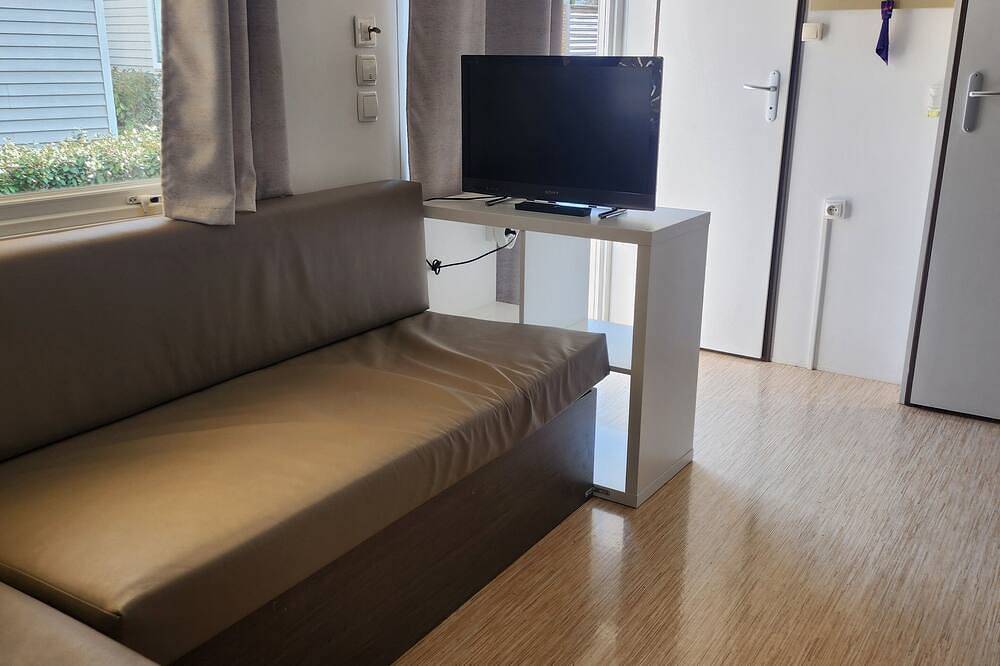 Mobile home rental in the softness of provence in La Roque-d'Anthéron, Aix-en-Provence region