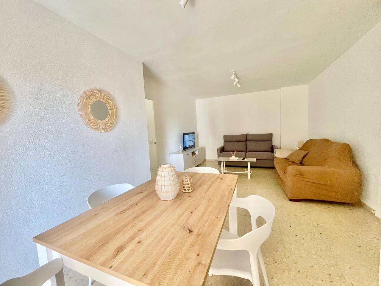 Entire apartment, Spacious apartment central Benidorm - 6 guests in Benidorm, Costa Blanca