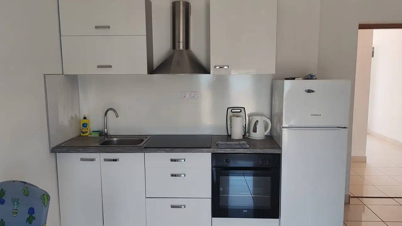 Cijeli apartman za odmor, Ferienwohnung für 4 Personen (39 m²) in Ugljan in Ugljan, Otok Ugljan
