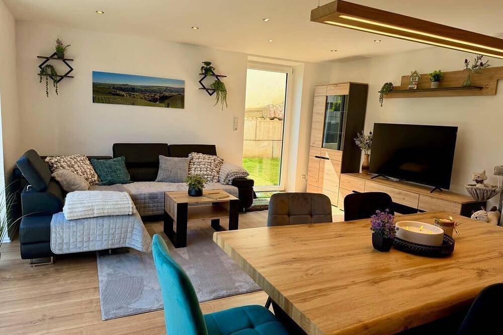 Ganze Wohnung, Ferienwohung zum Buchfeld - Appartement/Fewo, Dusche, Wc, Terrasse in Windesheim, Landkreis Bad Kreuznach