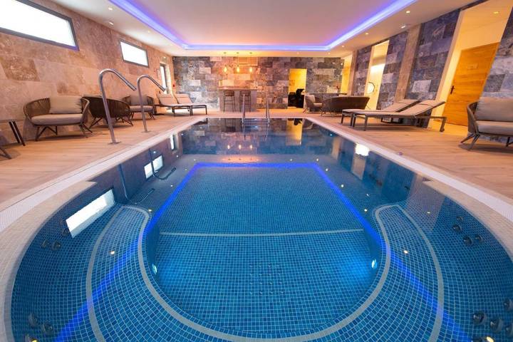 Hôtel pour 3 personnes, avec sauna et jacuzzi ainsi que jardin et piscine, animaux acceptés à Loriol-sur-Drôme - 4