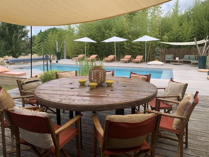 Location de vacances pour 2 personnes, avec piscine ainsi que jardin et vue à Camblanes-et-Meynac - 3