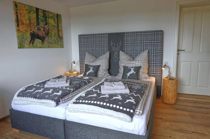 Chalet für 10 Personen, mit Whirlpool und Sauna sowie Garten im Thüringer Wald - 2