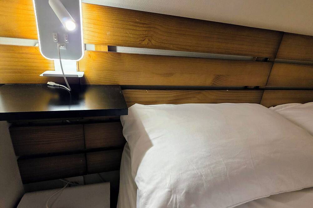 Entire apartment, 2 pieces Metro close code access in Asnières-sur-Seine, Hauts-de-Seine