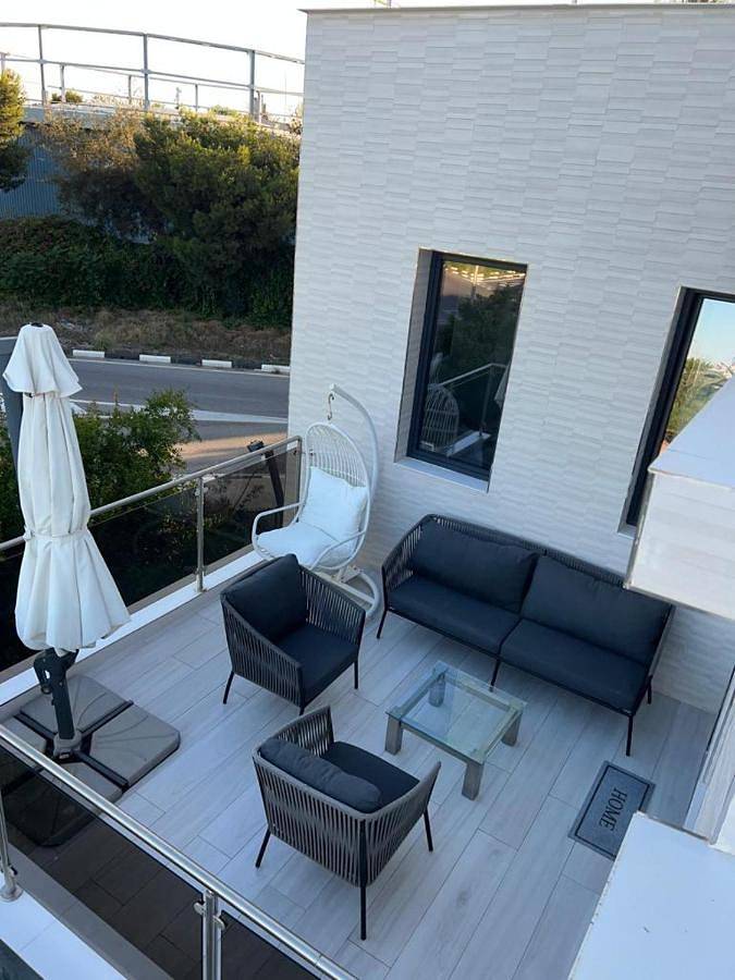 Ferienhaus für 4 Personen, mit Terrasse und Ausblick in Valencia - 3