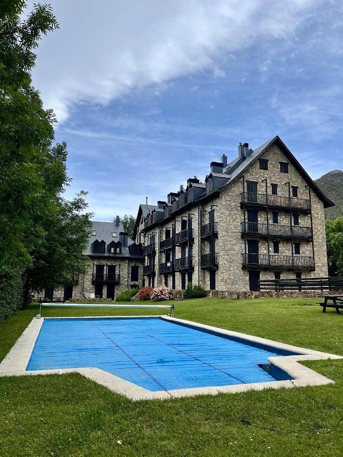 Apartamento para 4 personas, con jardín además de piscina y vistas, Se admiten mascotas en Pla de l'Ermita