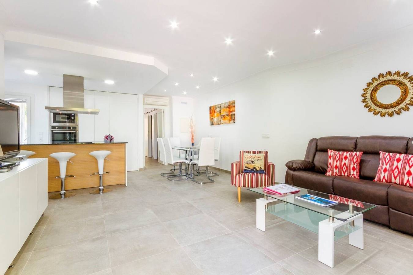 Holiday Home 'Playamar' with Mountain View, Wi-Fi and Air Conditioning in Port d'Alcúdia, Alcúdia