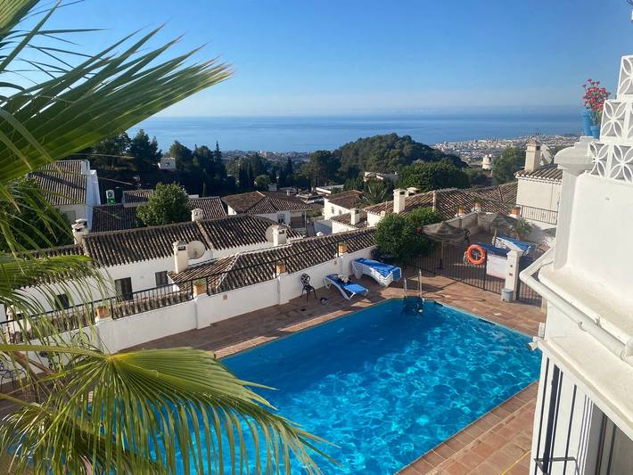 Entire apartment, Apartment 'Paradise In Mijas Pueblo' with Sea Views, Shared Pool, and Air Conditioning in Mijas Pueblo, Mijas