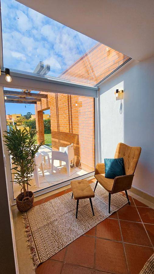 Chalet para 8 personas, con vistas además de jardín y piscina, Se admiten mascotas - 1