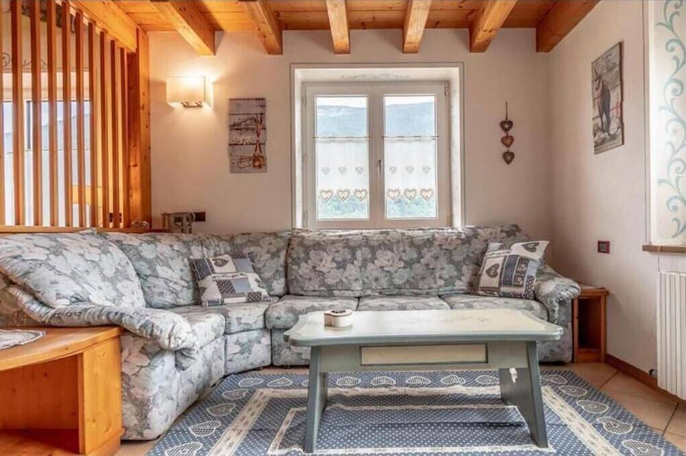 Ganze Wohnung, Sapphire apartment in Molveno on the shores of Italy's most beautiful lake in Molveno, Brentagruppe