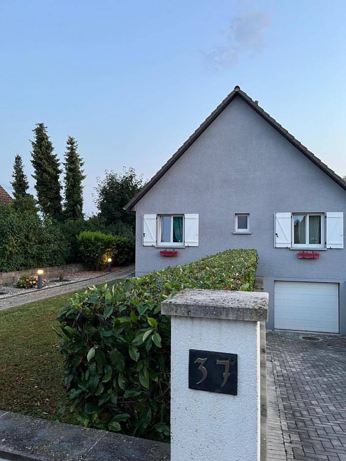 Location de vacances pour 4 personnes, avec jardin ainsi que piscine et terrasse à Bootzheim - 2