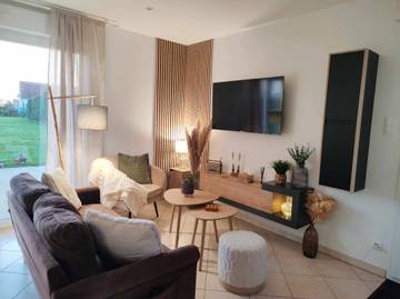 Location de vacances pour 5 personnes, avec jardin à Vindefontaine