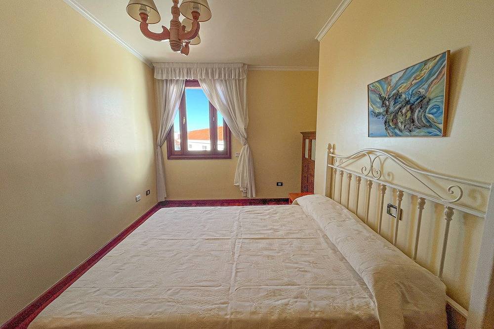 Chalet de típica arquitectura canaria in Fontanales, Moya