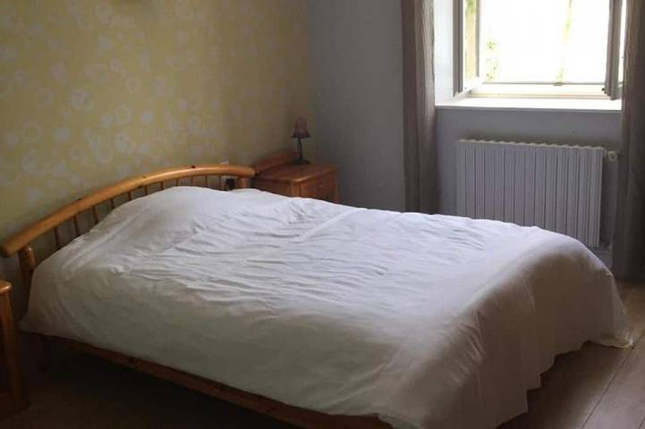 Gîte spacieux avec cheminée et salle de jeux in Nourray, Vallée de la Loire