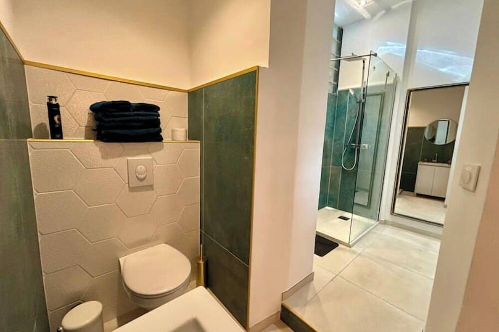 Appartement entier, Le Malaisie – Cosy rénové, balcon, patio, barbecue in Les Pennes-Mirabeau, Côte méditerranéenne (France)