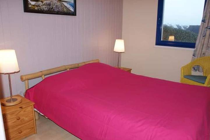 Location de vacances pour 6 personnes, avec terrasse ainsi que jardin et piscine, animaux acceptés dans Plage Porz Liogan Le Conquet - 2