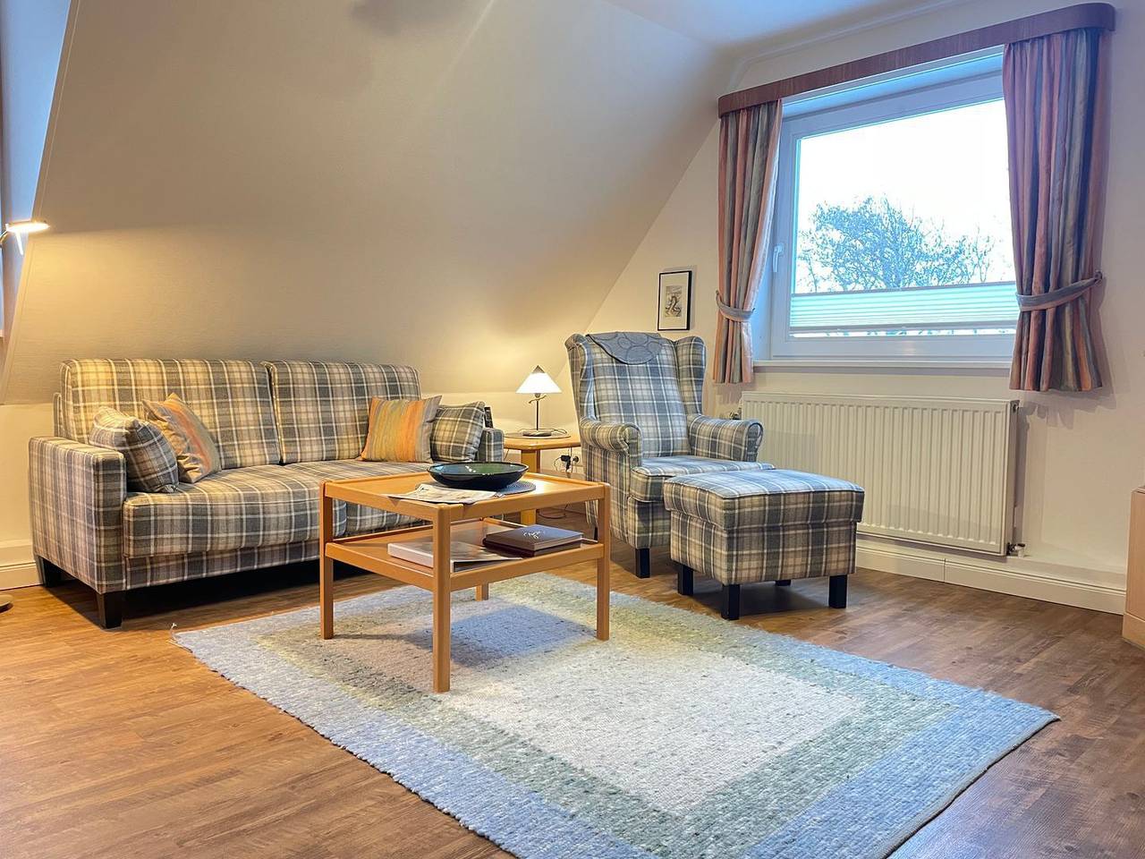 Ganze Wohnung, Ferienwohnung Eichhorn Süd mit Garten, Terrasse und Strandnähe in Wenningstedt in Wenningstedt, Sylt