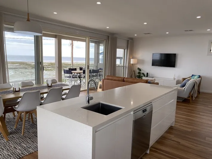 Holiday home for 10 people, with garden and balcony - 1
