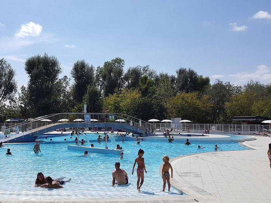 Camping Village Adriano Family - Albergue 4 personas - Alojamiento Superior in Punta Marina, Provincia de Ravenna