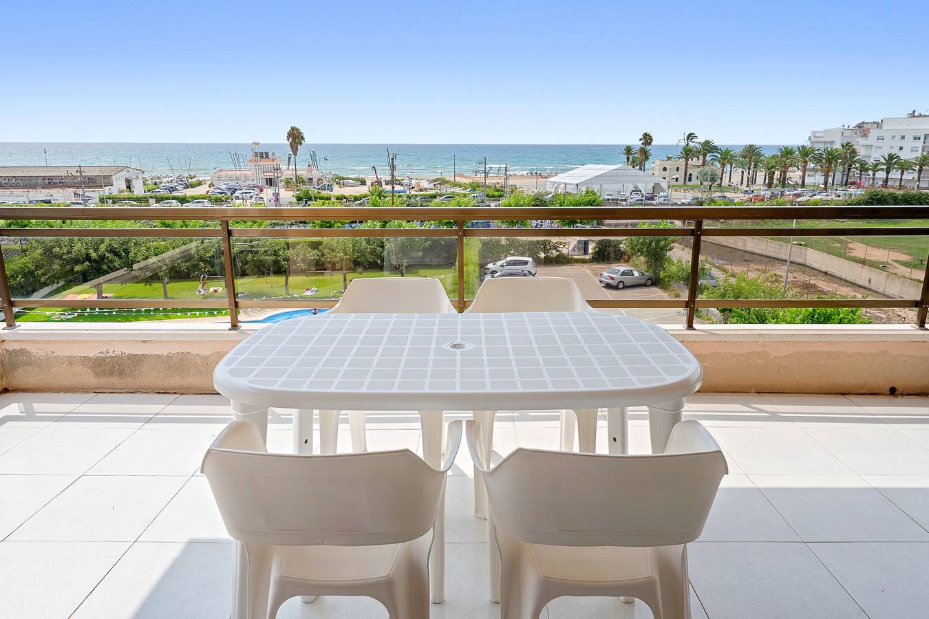 Ganze Wohnung, Ferienwohnung 'Vistas Al Mar' mit Meerblick, Gemeinschaftspool und Klimaanlage in Torredembarra, Costa Dorada