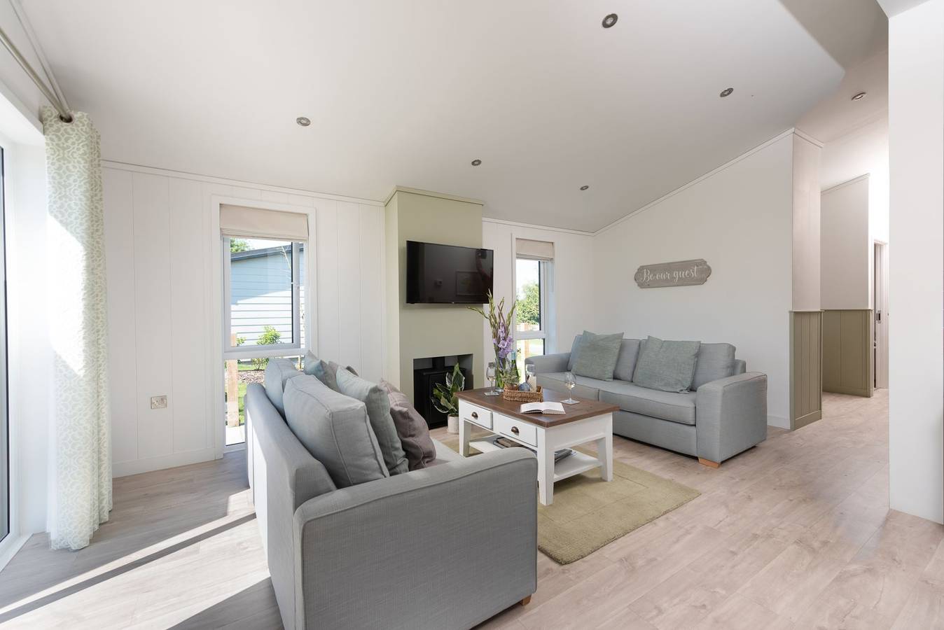 Periwinkle Lodge, 3 Roadford Lake Lodges in Broadwoodwidger, Devon