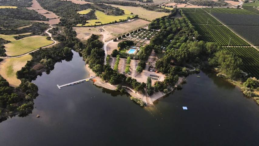 Camping voor 2 personen, with Terras and Zwembad as well as Uitzicht in Aragón