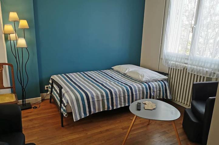 Location de vacances pour 9 personnes, avec jardin, animaux acceptés à Poitiers - 2