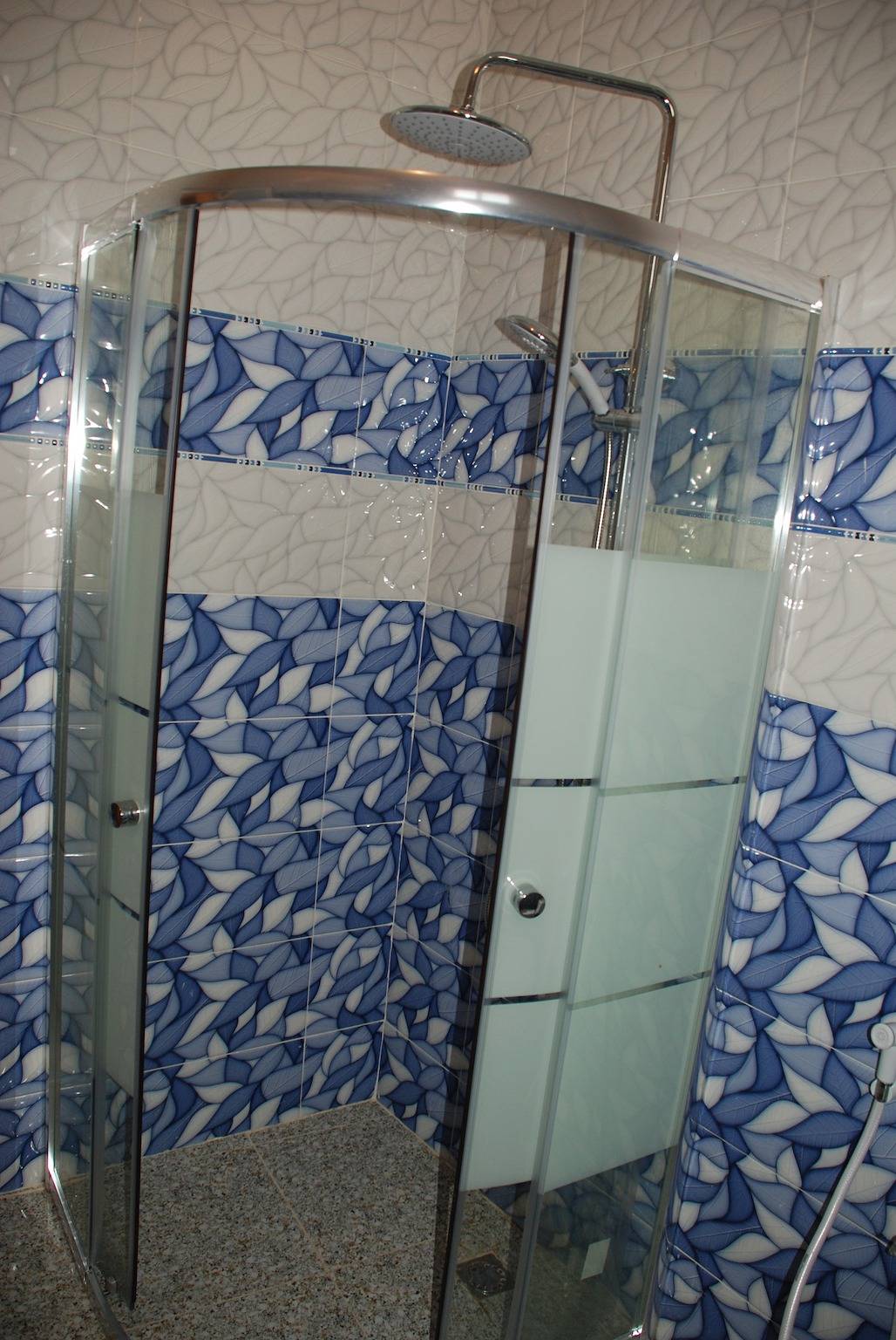 Ganze Wohnung, Charmantes Apartment in Mirleft mit Balkon und Parkplatz. in Region Souss-Massa-Drâa