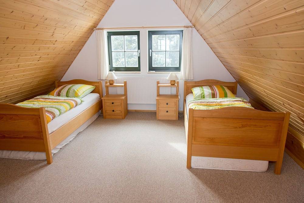Summer resort or ski hut / downshift, stop, switch off, in Altenberg, Osterzgebirge