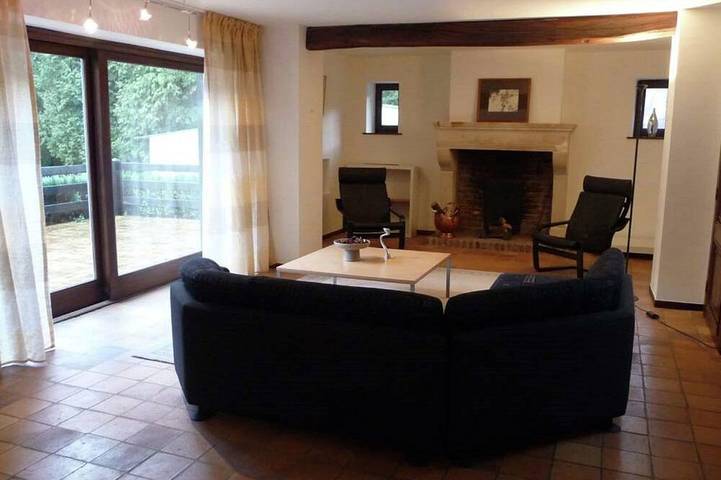 Location de vacances pour 12 personnes, avec jardin, animaux acceptés à Comblain-au-Pont