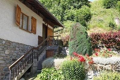 Gîte pour 6 personnes, avec jardin, animaux acceptés dans Arêches - 2