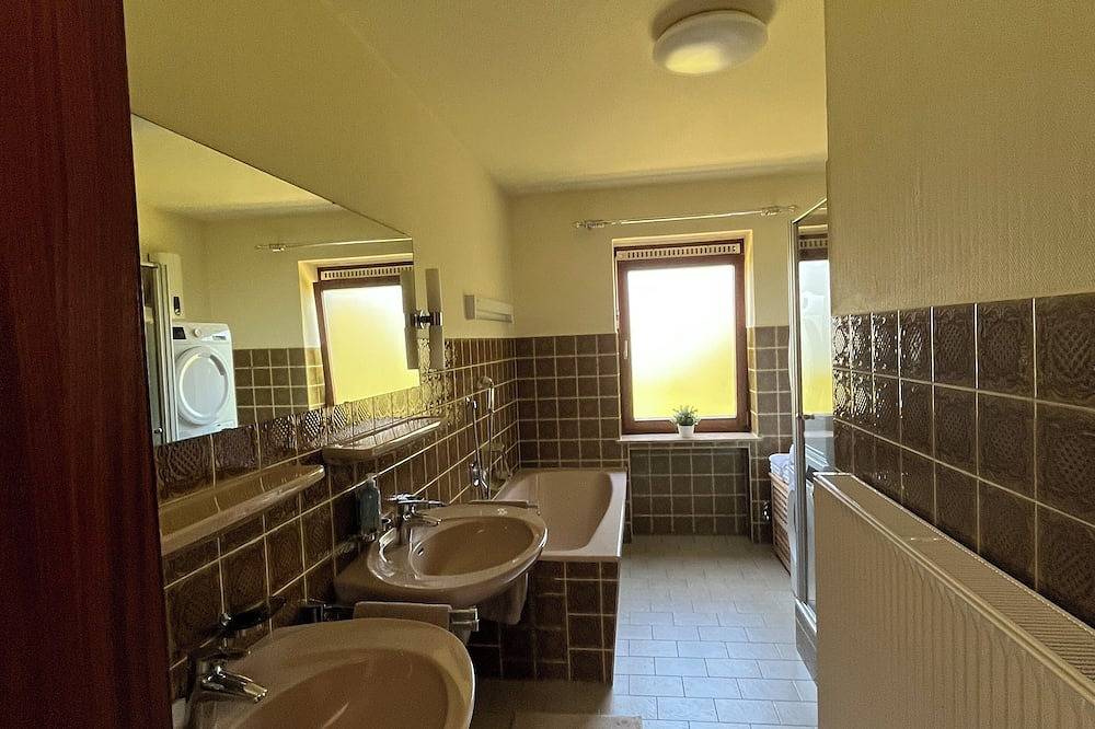 Ferienhaus Mitten im Ort in Ganderkesee, Naturpark Wildeshauser Geest