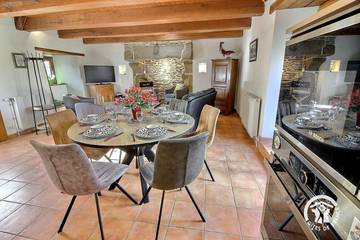 Location De Vacances pour 6 Personnes dans Saint-Igeaux, Cotes-d'Armor, Photo 2