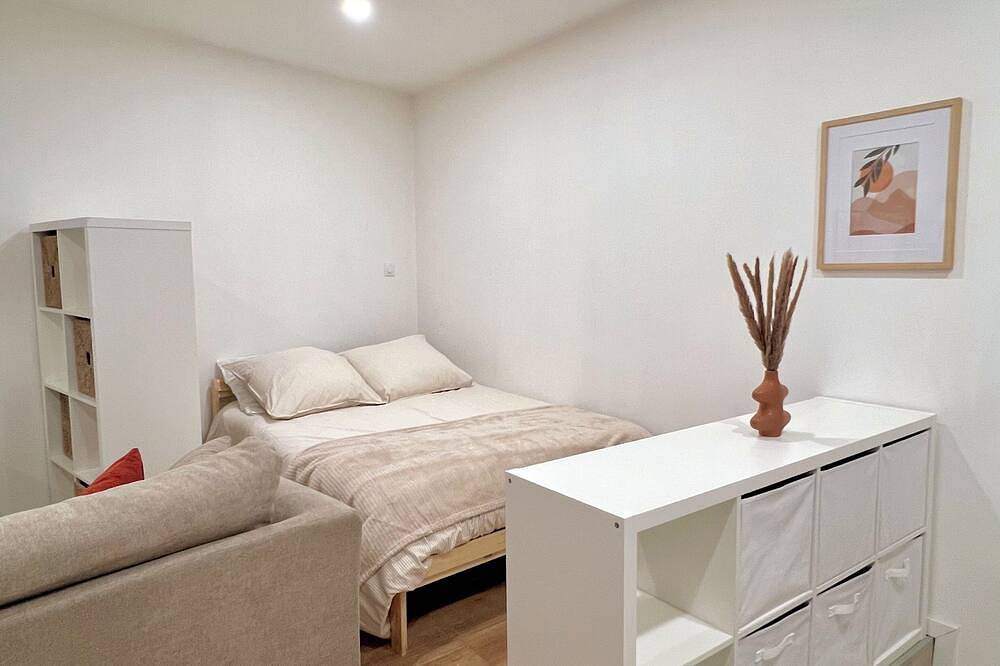 Entire apartment, Ô calme des Bains - cosy studio in the heart of Digne in Digne-les-Bains, Alpes-de-Haute-Provence