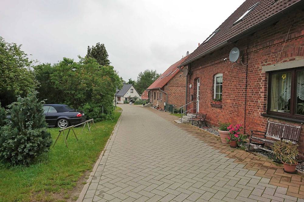 Ganze Wohnung, Ferienwohnung  Ralswiek, Jarnitz 8 - Ferienapartment Ralswiek, Jarnitz 8, in Ralswiek, Bergen auf Rügen und Umgebung