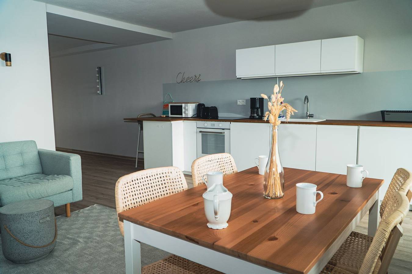Ganze Wohnung, Ankerplatz – stilvolles Apartment mit Meerblick & Balkon in Rettin, Ostholstein