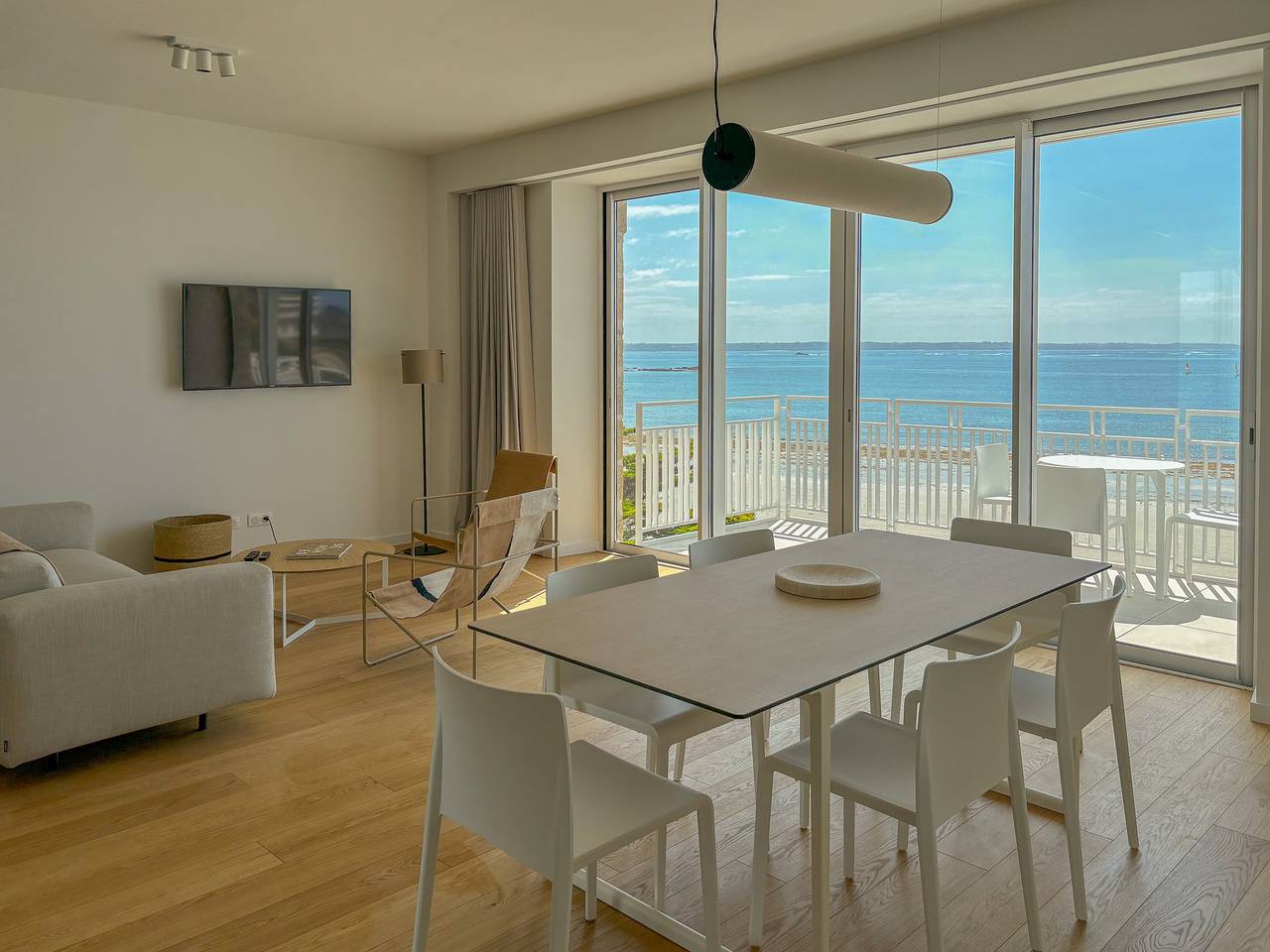 Apartamento entero, Toenno T3 · T3 Luxury Apartment with Sea View in Trébeurden, Costa de granito rosa