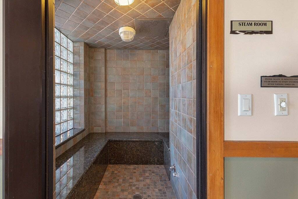 Ganze Wohnung, 4-bedroom condo at River Run - Rates reduced for fall festival season! in Arapahoe Basin