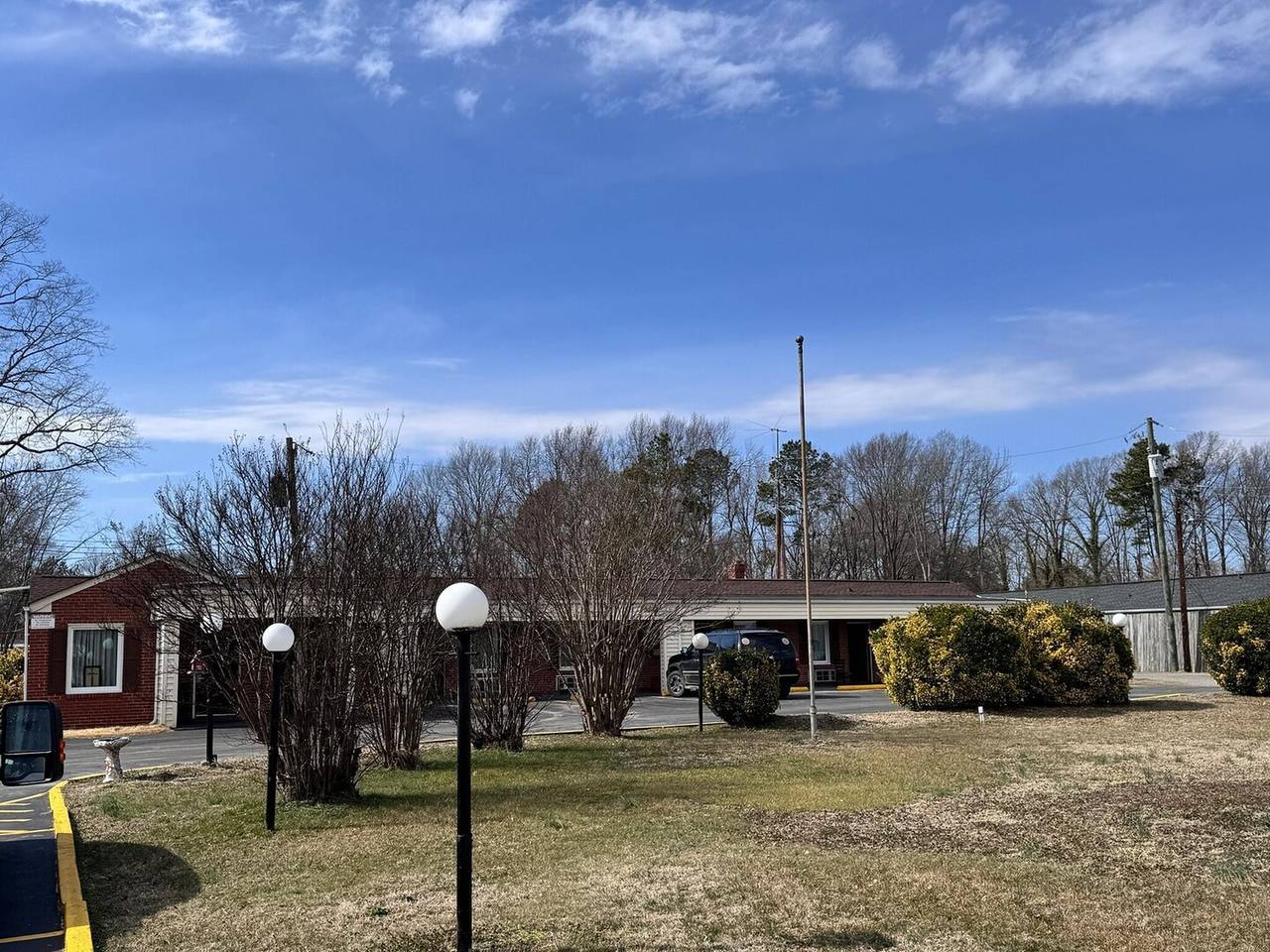 Ganze Wohnung, 2 Vollbett Rauchen in Ashland (VA), Hanover County