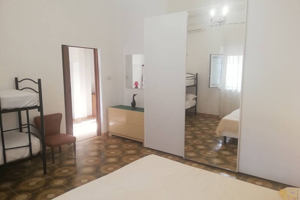 Reihenhaus 100m Specchiarica Strand Salento Puglia Klimaanlage in Specchiarica, Manduria