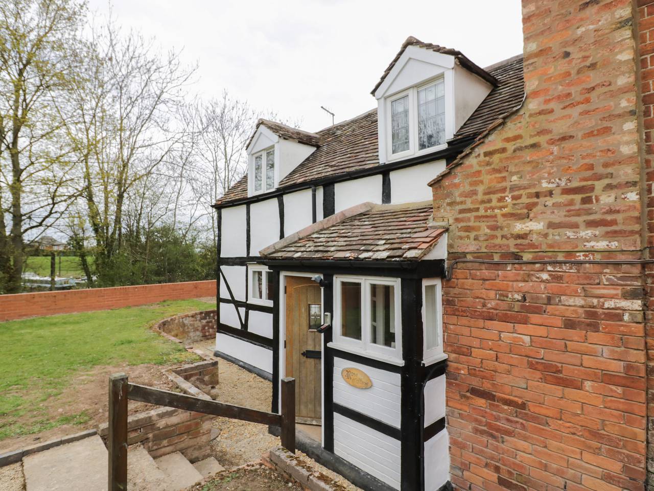 Rose Cottage in Upton-upon-Severn, Worcestershire