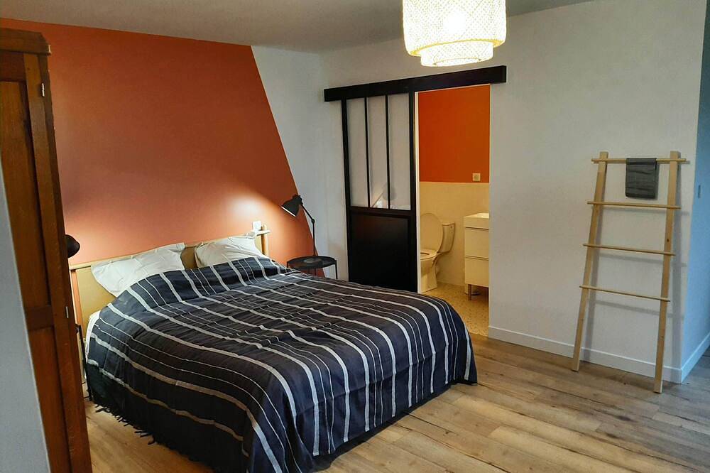 Grand Gîte avec piscine pour 15 personnes dans l'ouest Aveyron in Lédergues, Aveyron
