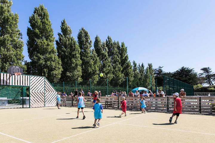 Camping für 5 Personen, mit Terrasse und Pool auf der Ile de Re - 2