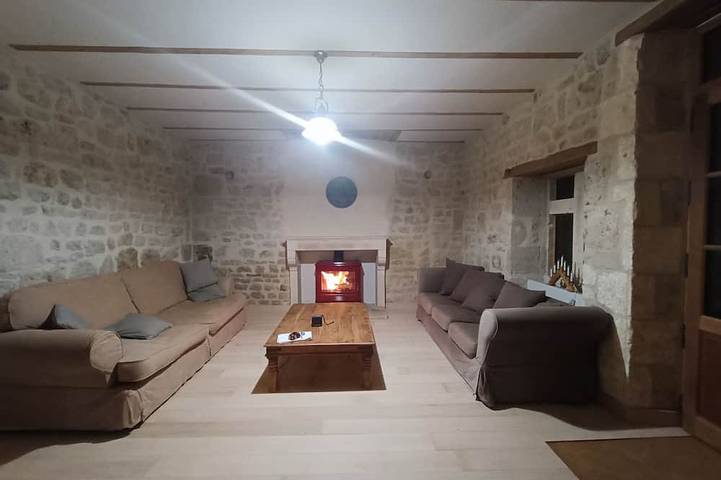 Gîte pour 9 personnes, avec jacuzzi ainsi que sauna et jardin à Aulnay - 2