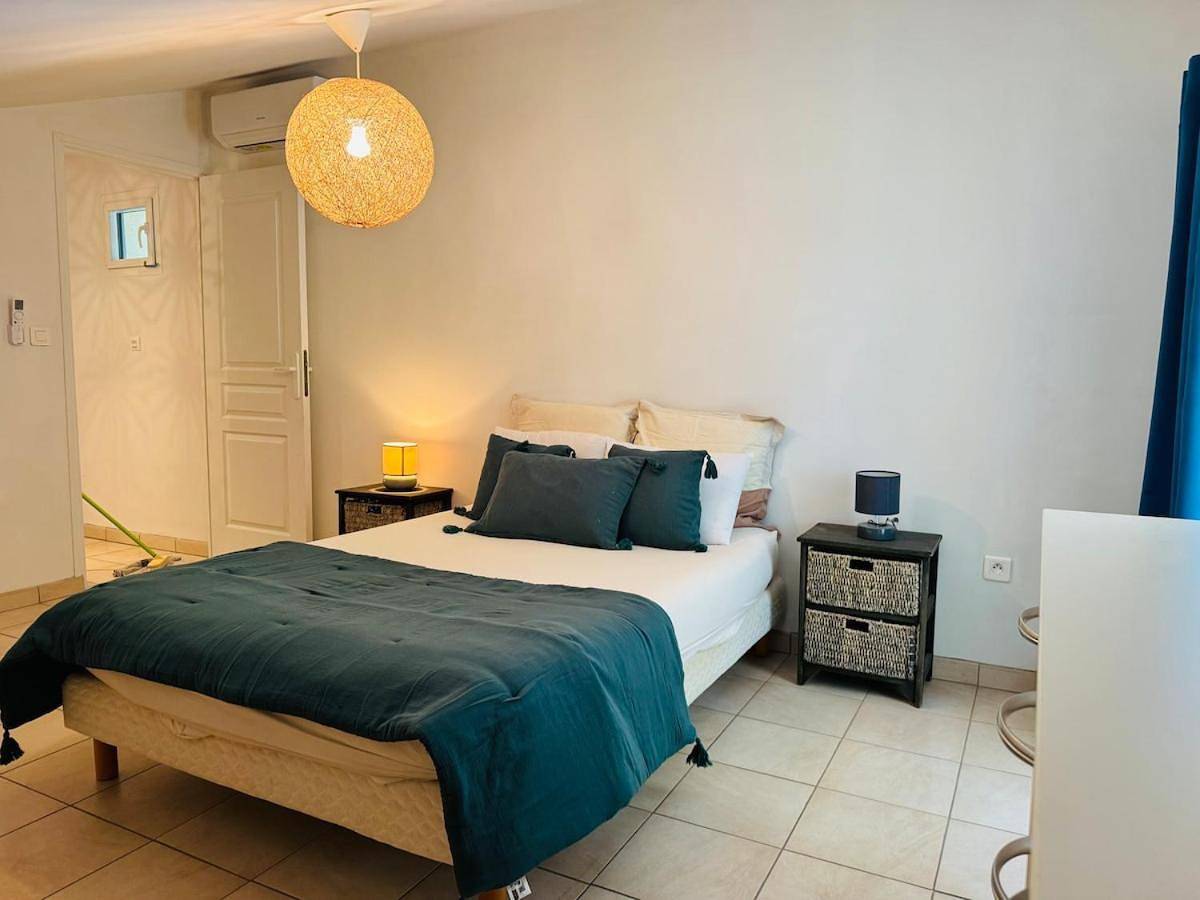 Casa Pozzu, 3 bedrooms, private beach, Bonifacio in Bonifacio, Arrondissement de Sartène