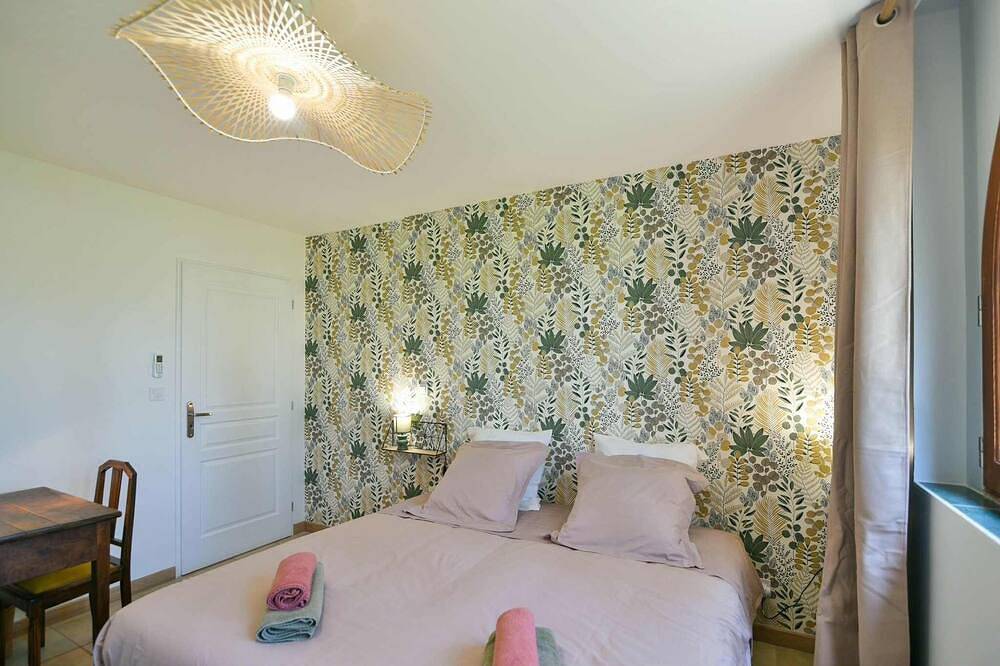Welcome to the 3epis gîte \"La Tournelle\", your cocoon in Drôme in Crest, Die region