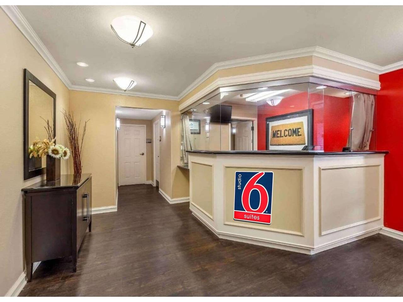 Entire apartment, 1 Queen Bed | Non-Smoking, Kitchen in Vernon Hills, Lake County (IL)