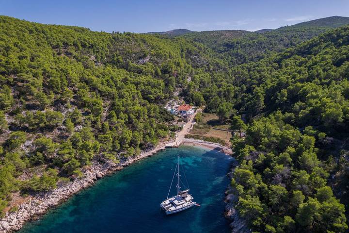 Villa für 12 Personen, mit Terrasse und Garten auf Hvar